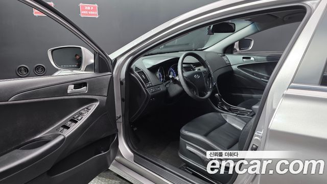 Hyundai Sonata 2013 — photo 10