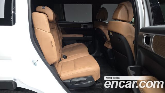 Hyundai Santafe 2025 — photo 18