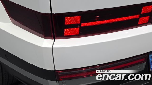 Hyundai Santafe 2025 — photo 9