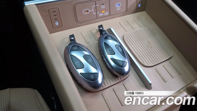 Hyundai Santafe 2025 — photo 31