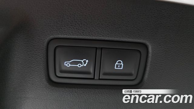 Hyundai Santafe 2025 — photo 32