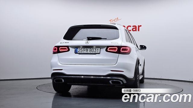 Mercedes-Benz GLC-Class 2021 — photo 4