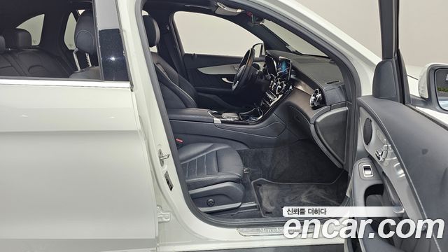 Mercedes-Benz GLC-Class 2021 — photo 11