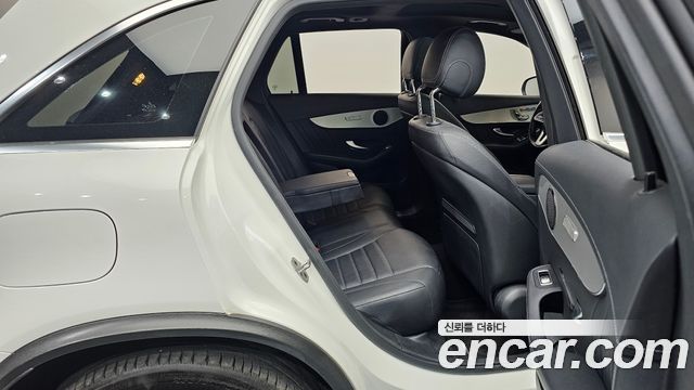 Mercedes-Benz GLC-Class 2021 — photo 12