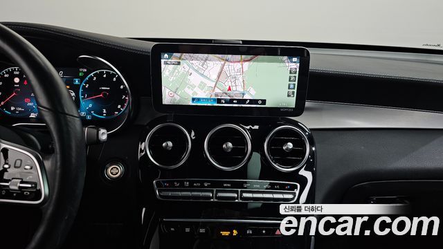 Mercedes-Benz GLC-Class 2021 — photo 13