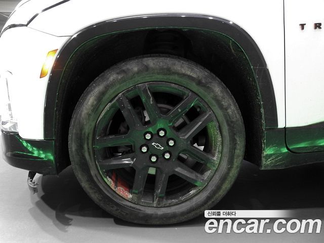 Chevrolet Korea Traverse 2023 — photo 5