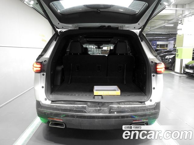 Chevrolet Korea Traverse 2023 — photo 12