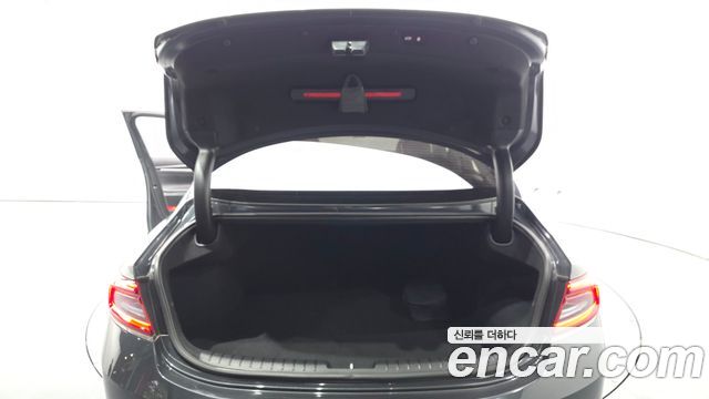 Hyundai Grandeur 2018 — photo 25