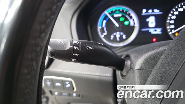 Hyundai Grandeur 2018 — photo 32
