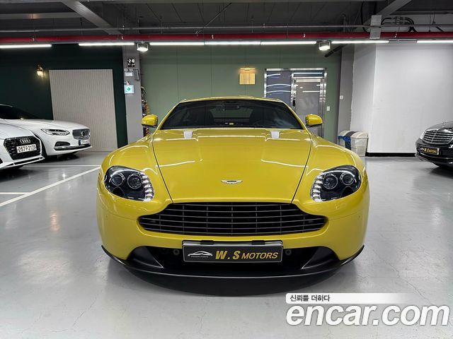 Aston Martin Vantage 2016 — photo 2