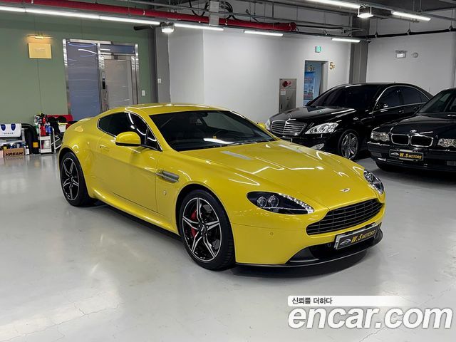 Aston Martin Vantage 2016 — photo 3