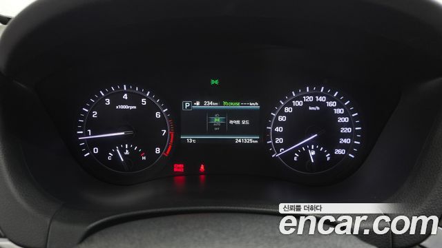 Genesis G80 2017 — photo 8