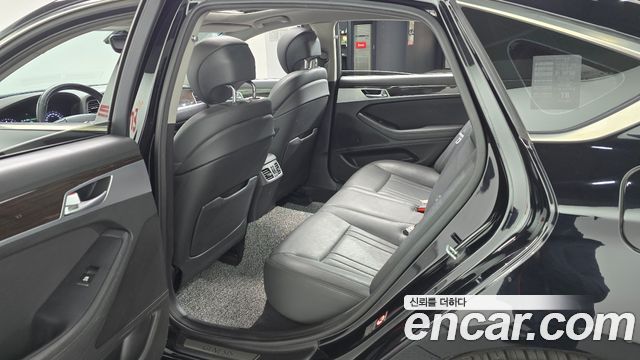 Genesis G80 2017 — photo 11