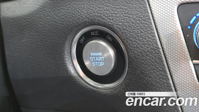 Genesis G80 2017 — photo 18