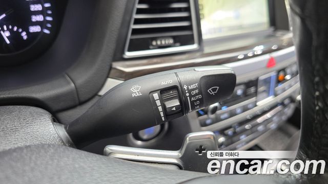 Genesis G80 2017 — photo 19
