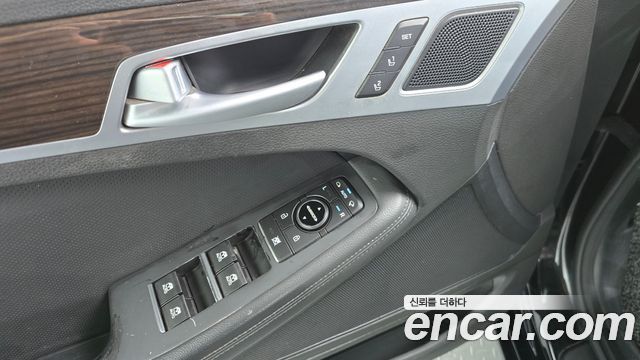 Genesis G80 2017 — photo 20