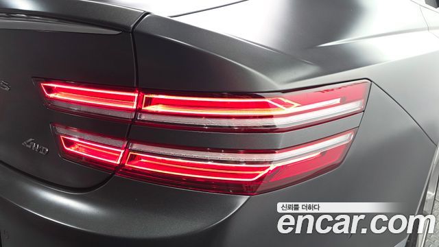 Genesis G80 2023 — photo 9