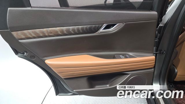 Genesis G80 2023 — photo 15