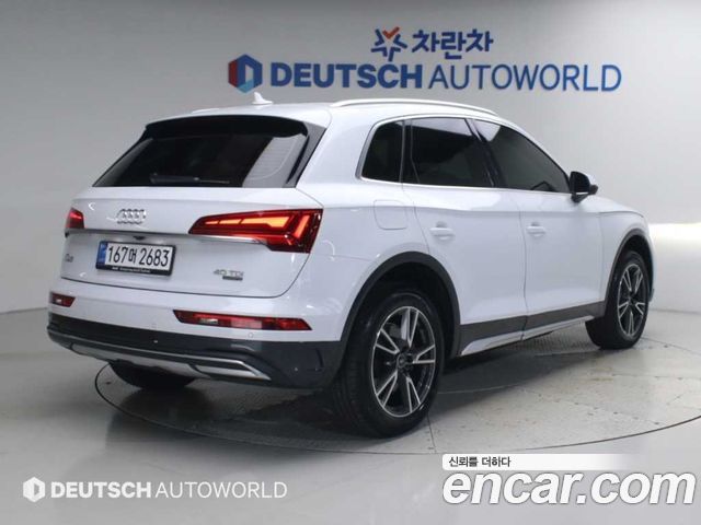 Audi Q5 2021 — photo 2