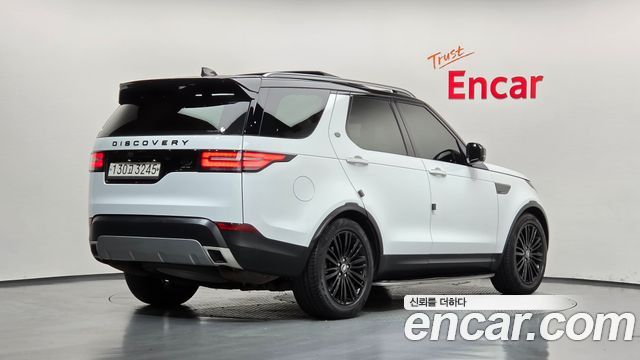 Land Rover Discovery 2018 — photo 2