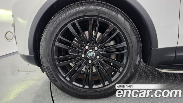 Land Rover Discovery 2018 — photo 5