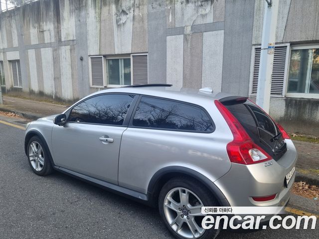 Volvo C30 2010 — photo 2