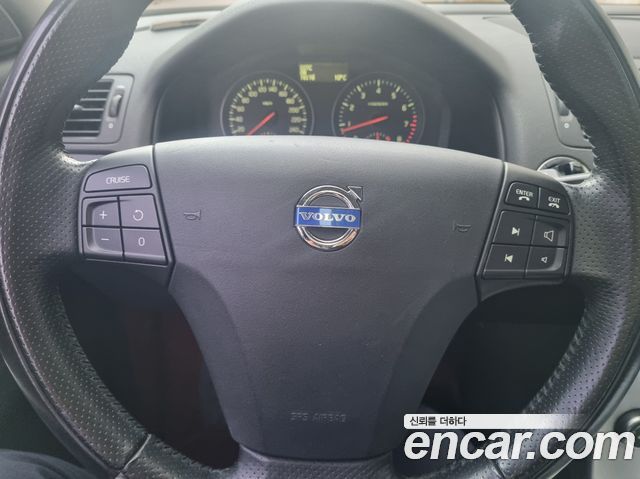 Volvo C30 2010 — photo 8