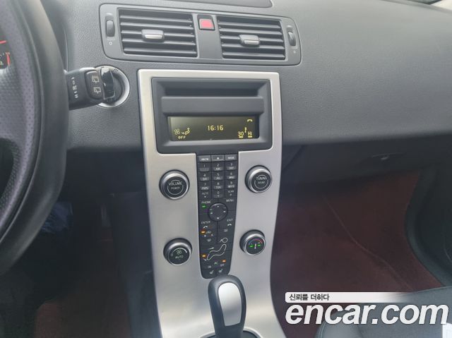Volvo C30 2010 — photo 9