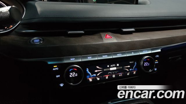 Genesis G80 2021 — photo 28