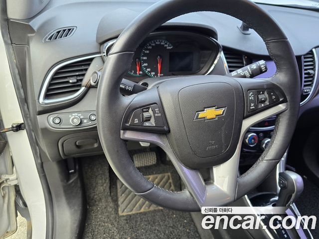 Chevrolet Korea Trax 2017 — photo 9