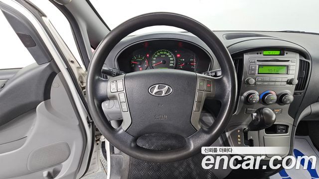 Hyundai Starex 2014 — photo 22