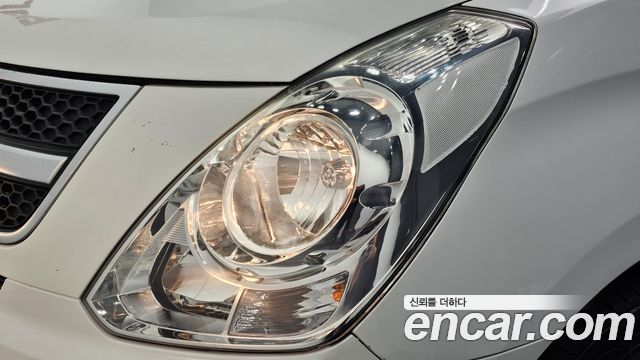 Hyundai Starex 2014 — photo 8