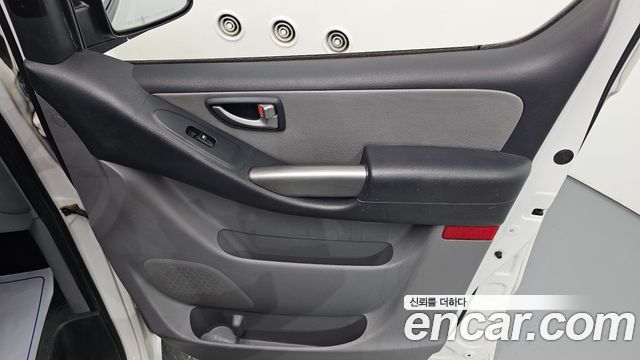 Hyundai Starex 2014 — photo 15