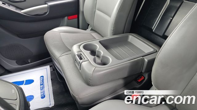 Hyundai Starex 2014 — photo 31