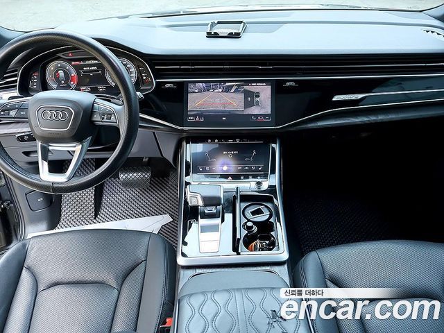 Audi Q7 2021 — photo 5