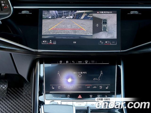 Audi Q7 2021 — photo 9