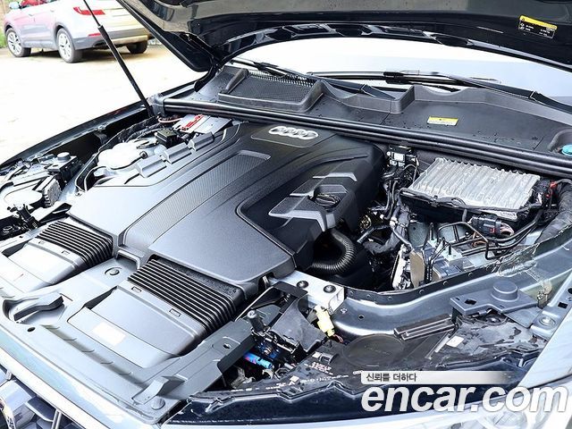 Audi Q7 2021 — photo 19