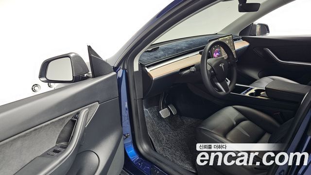 Tesla Model Y 2022 — photo 13