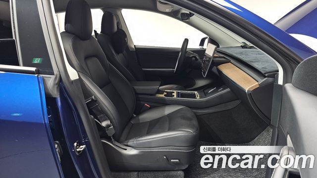 Tesla Model Y 2022 — photo 17
