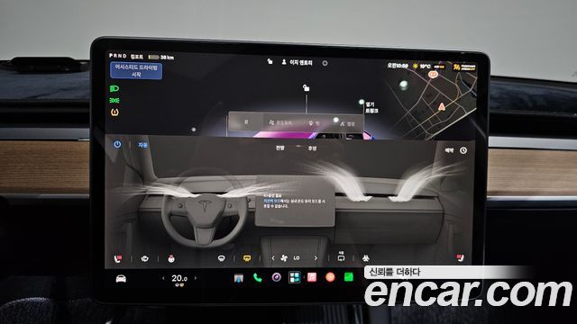 Tesla Model Y 2022 — photo 23