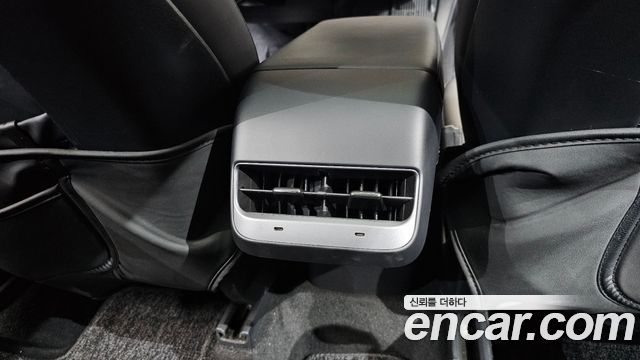Tesla Model Y 2022 — photo 25