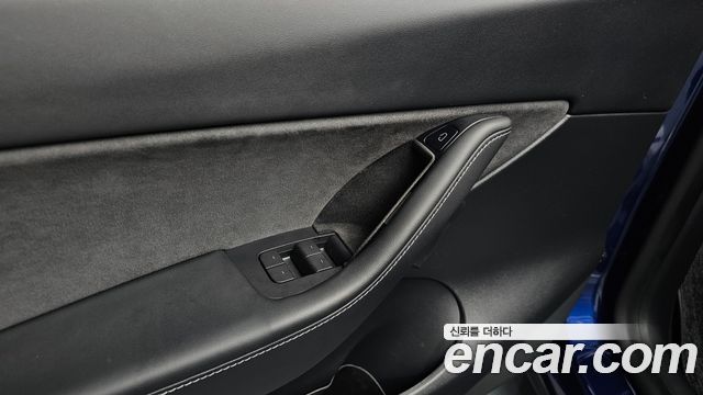 Tesla Model Y 2022 — photo 32