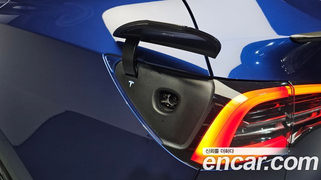 Tesla Model Y 2022 — photo 33