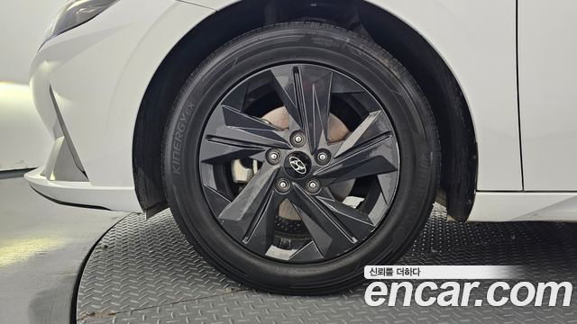 Hyundai AVANTE 2023 — photo 5