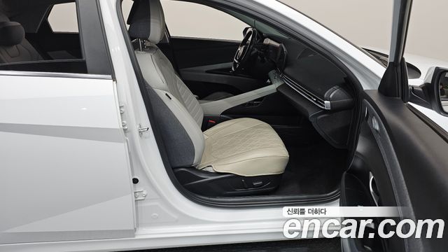 Hyundai AVANTE 2023 — photo 11