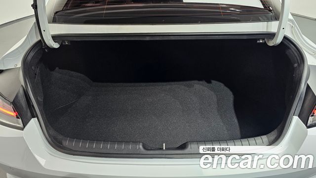 Hyundai AVANTE 2023 — photo 20