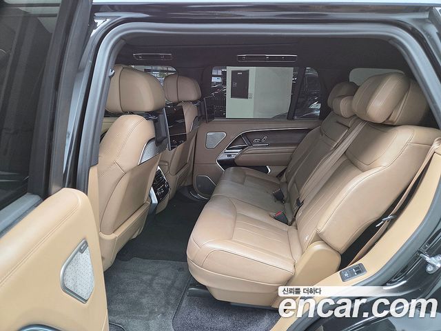 Land Rover Range Rover 2024 — photo 16