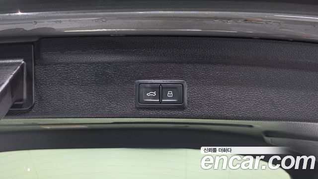 Audi Q3 2023 — photo 35