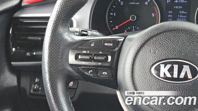 Kia Stonic 2019 — photo 23