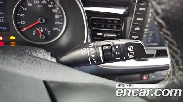 Kia Stonic 2019 — photo 32